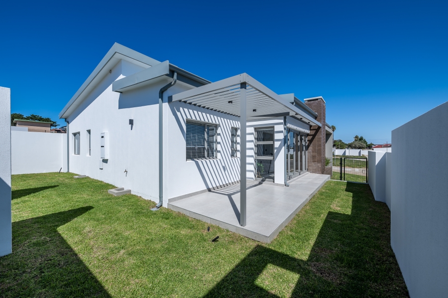 2 Bedroom Property for Sale in Heiderand Western Cape